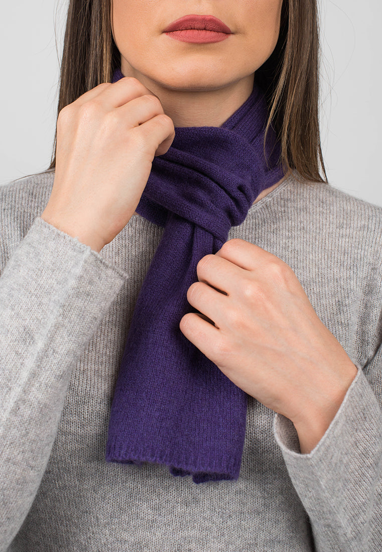 Women's 100% cashmere skinny scarf, colour Purple, view 4 | Dalle Piane Cashmere
