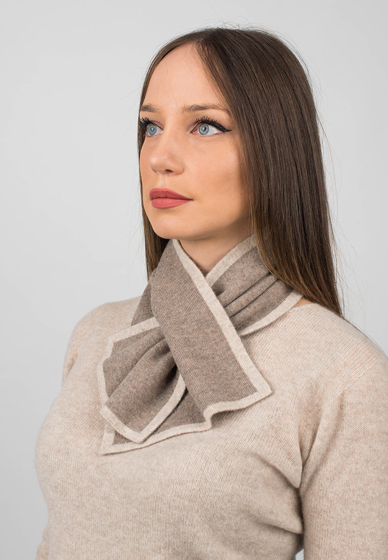Women's reversible 100% cashmere neck warmer, colour Mink, view 2 | Dalle Piane Cashmere
