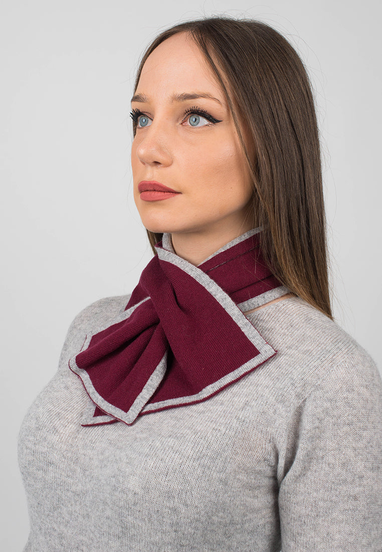 Women's reversible 100% cashmere neck warmer, colour Bordeaux, view 2 | Dalle Piane Cashmere