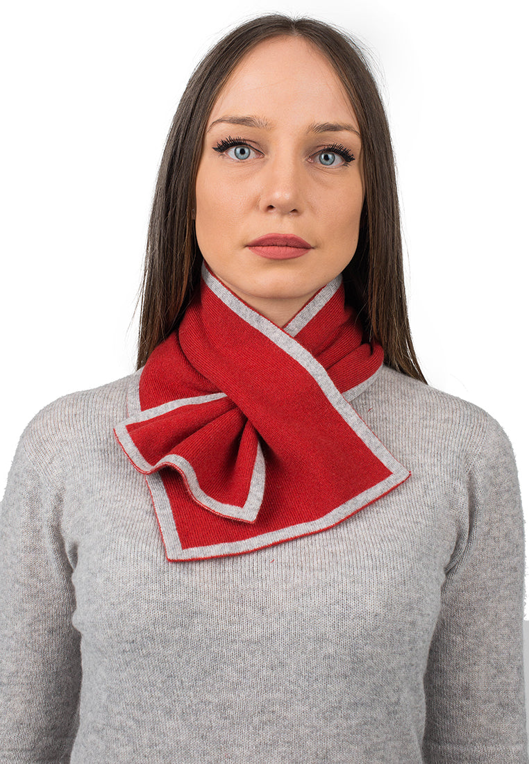 Women's reversible 100% cashmere neck warmer, colour Red | Dalle Piane Cashmere