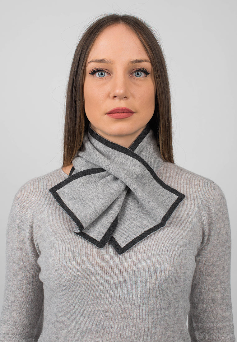 Women's reversible 100% cashmere neck warmer, colour Anthracite, view 3 | Dalle Piane Cashmere