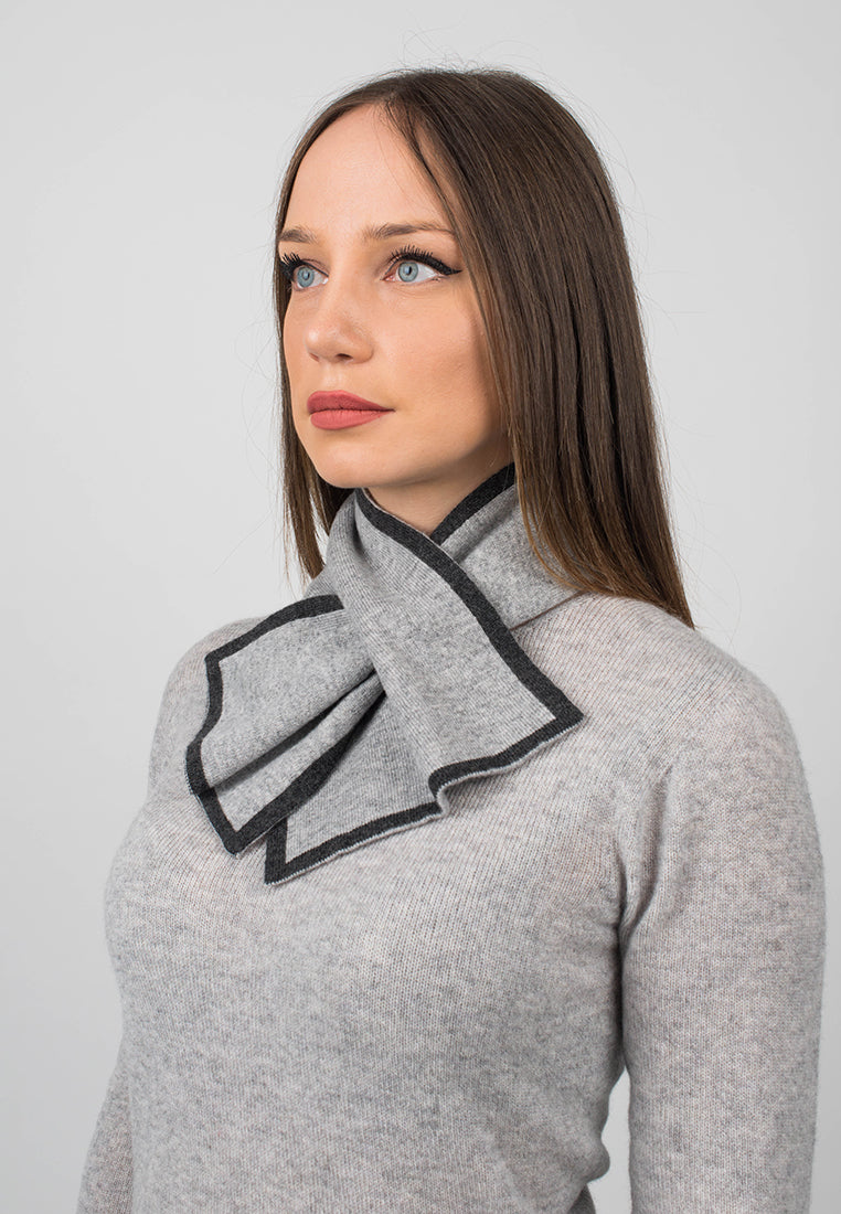 Women's reversible 100% cashmere neck warmer, colour Anthracite, view 4 | Dalle Piane Cashmere