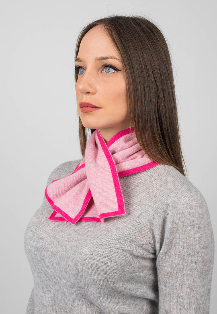 Women's reversible 100% cashmere neck warmer, colour Fuchsia, view 4 | Dalle Piane Cashmere