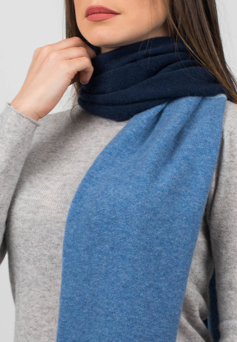 Women's three-colour 100% cashmere scarf, colour Blue-Sky-Light Blue, view 3 | Dalle Piane Cashmere