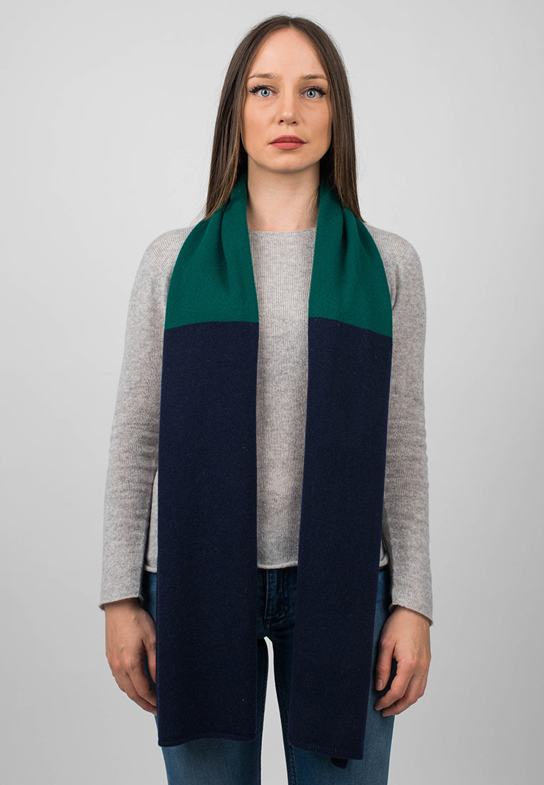 Women's two-tone 100% cashmere scarf, colour Blue-Green, view 2 | Dalle Piane Cashmere