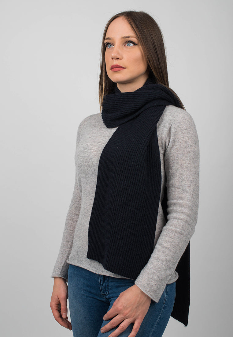 Women's fisherman's rib 100% cashmere scarf, colour Blue, view 2 | Dalle Piane Cashmere