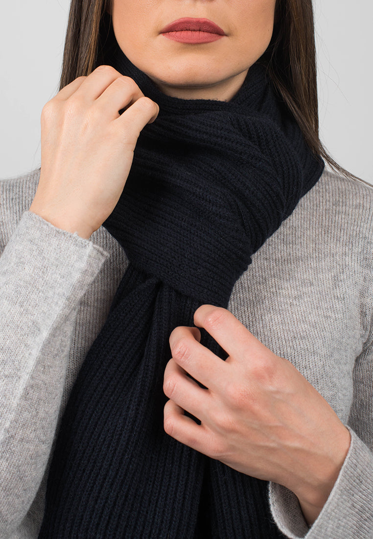 Women's fisherman's rib 100% cashmere scarf, colour Blue, view 4 | Dalle Piane Cashmere