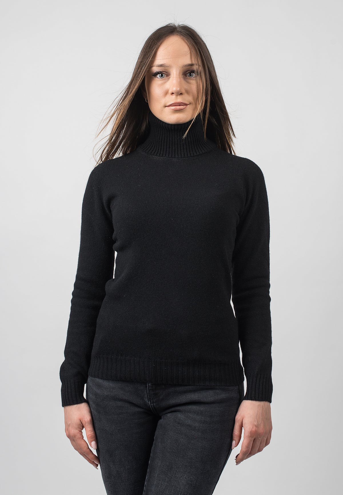 Women's recycled cashmere turtleneck, colour Black, view 2 | Dalle Piane Cashmere