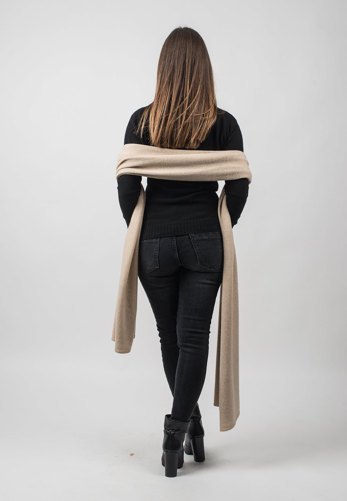Recycled cashmere wrap, colour Beige, view 3 | Dalle Piane Cashmere
