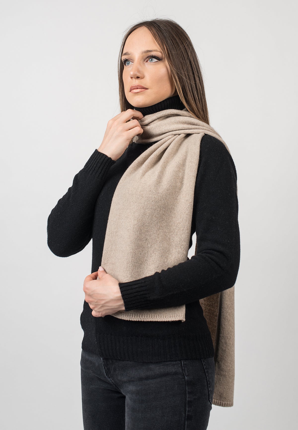 Women's recycled cashmere scarf, colour Beige, view 3 | Dalle Piane Cashmere