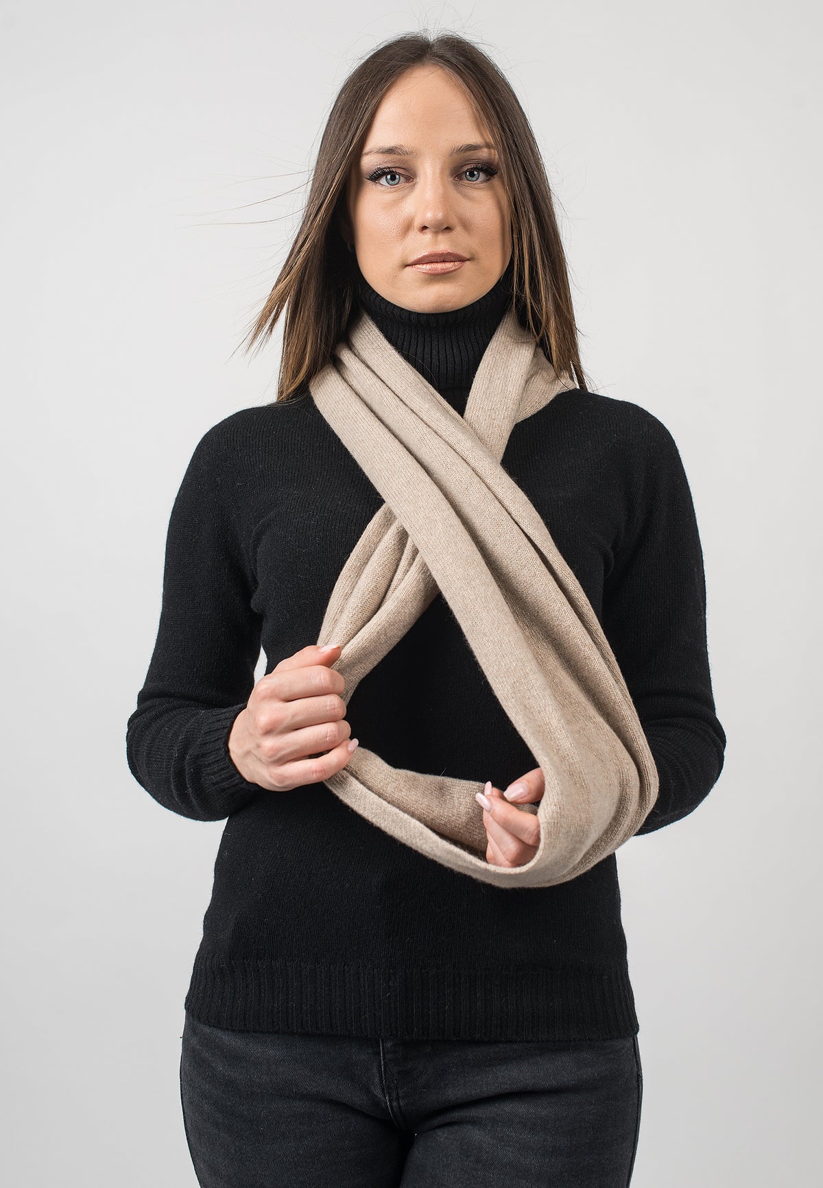 Recycled cashmere infinity scarf, colour Beige, view 2 | Dalle Piane Cashmere