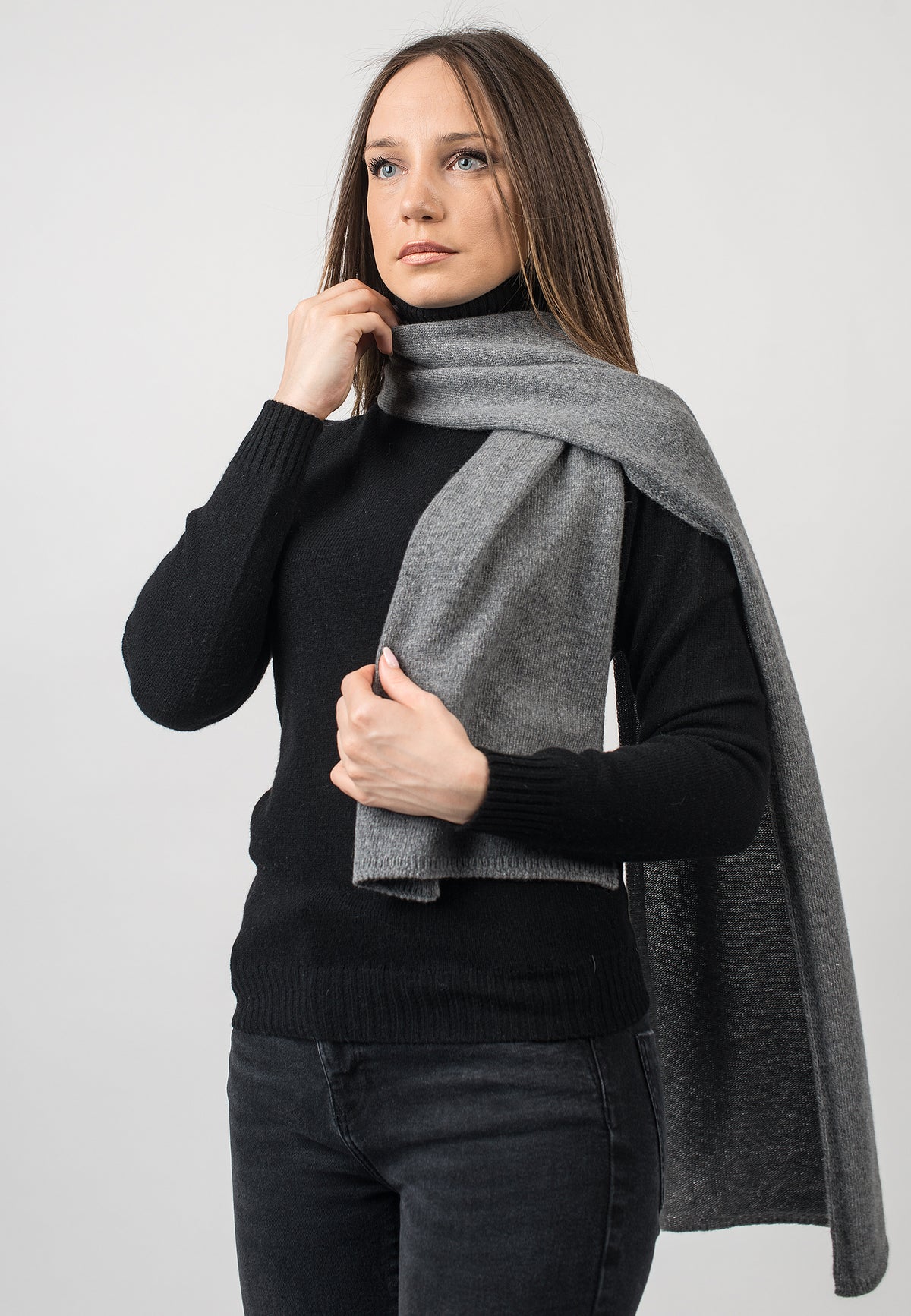 Women's recycled cashmere scarf, colour Grey, view 3 | Dalle Piane Cashmere
