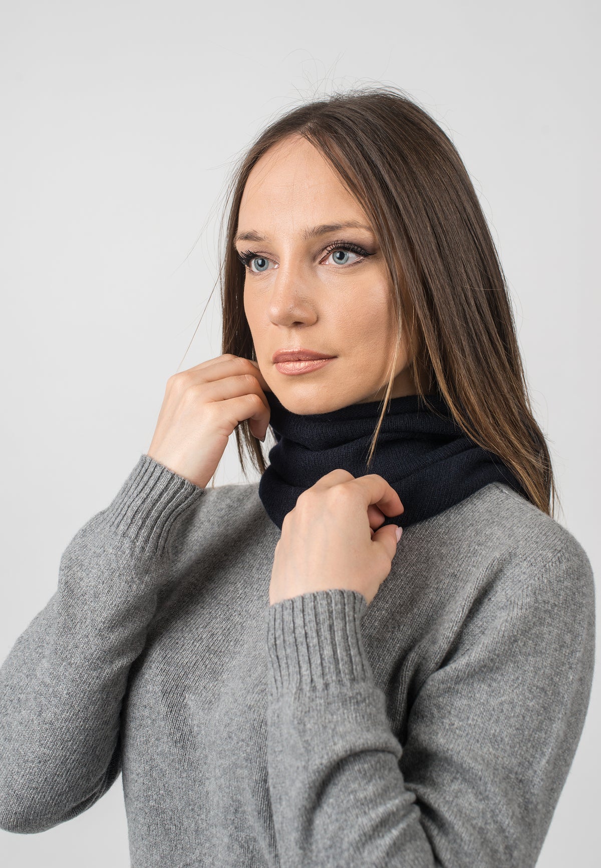 Recycled cashmere neck warmer, colour Blue, view 2 | Dalle Piane Cashmere