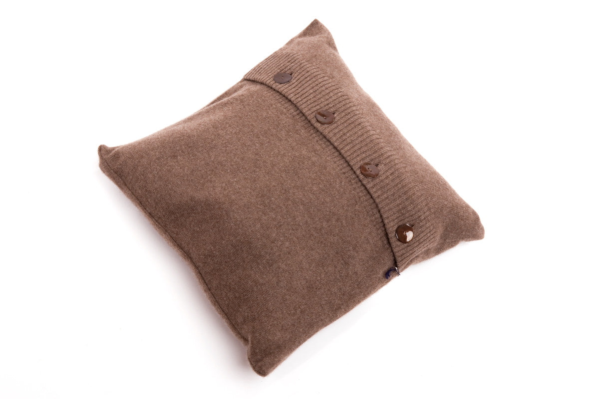 100% cashmere cushion with buttons, colour Mink | Dalle Piane Cashmere