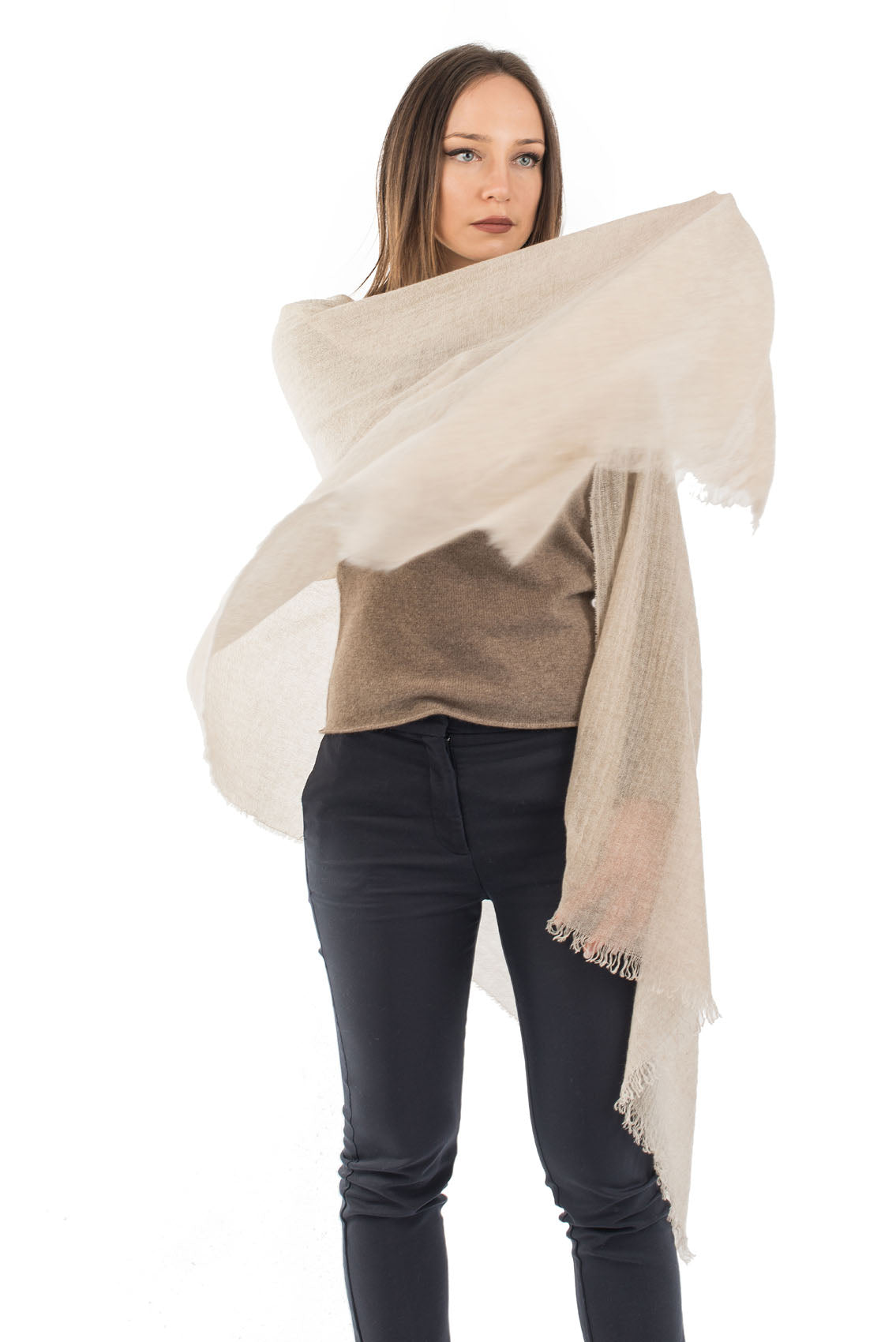 Women's 100% cashmere pashmina, colour Beige, view 3 | Dalle Piane Cashmere