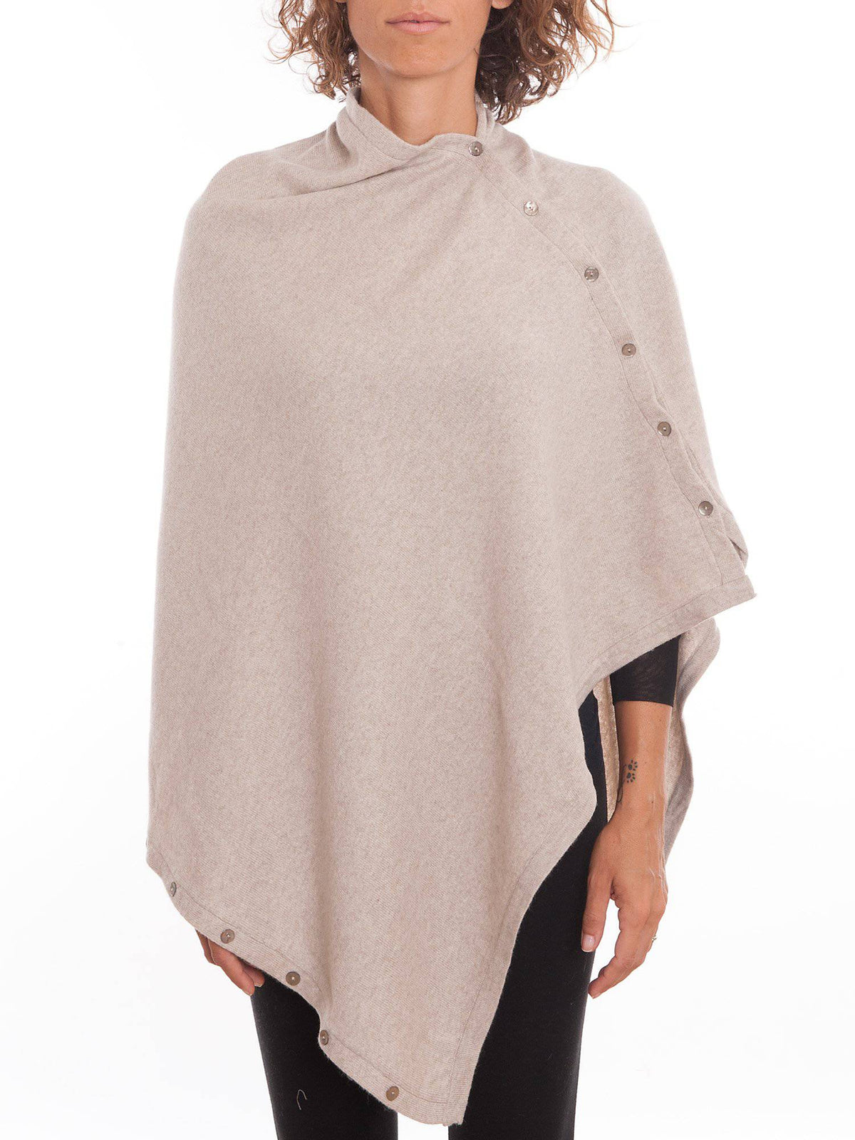 Cashmere blend poncho with buttons, colour Beige | Dalle Piane Cashmere