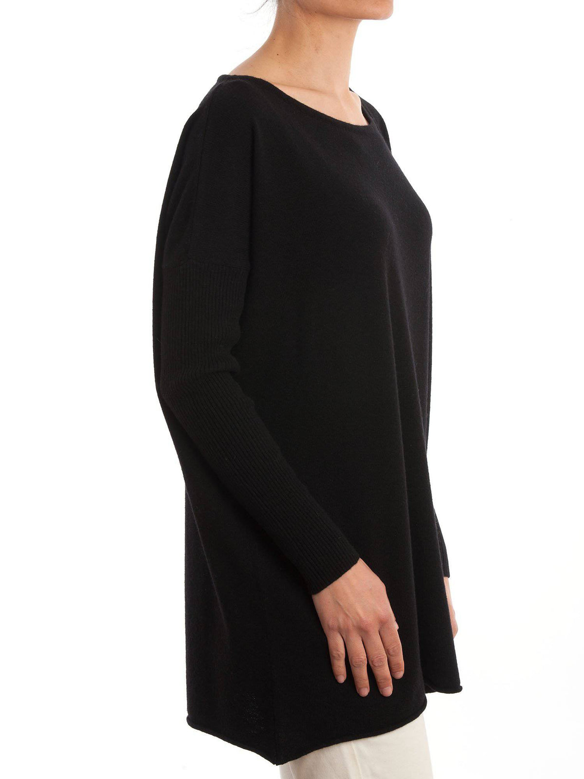 Women's cashmere blend oversized sweater, colour Black, view 2 | Dalle Piane Cashmere