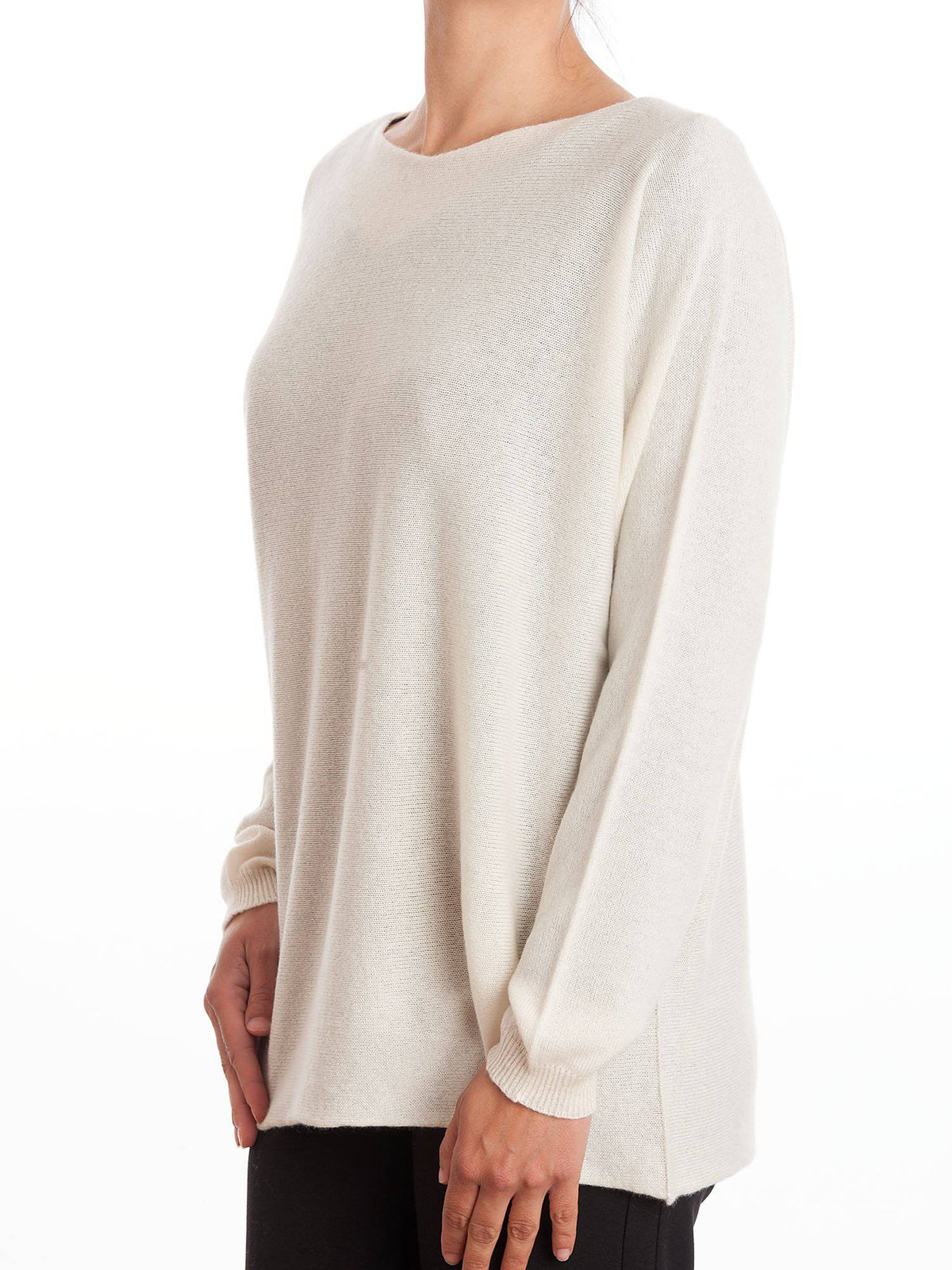 Women's 100% cashmere oversized sweater, colour Cream, view 2 | Dalle Piane Cashmere